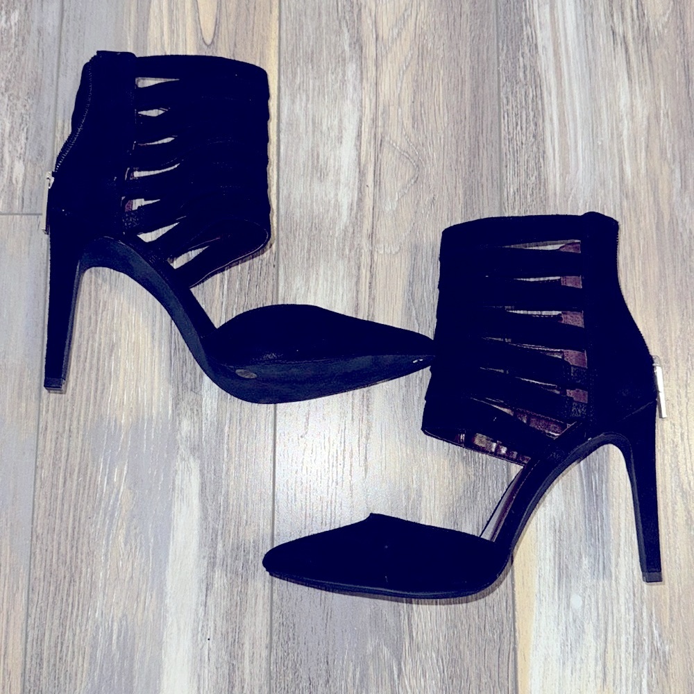 Black BCBG cage suede pump booties. Size 8. Worn once. Excellent condition.